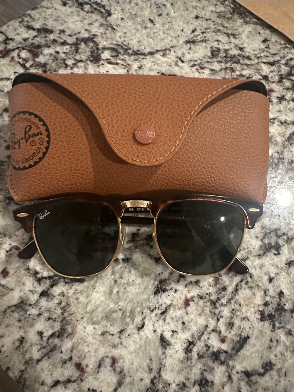 Ray-Ban Sunglasses Tortoiseshell clubmaster